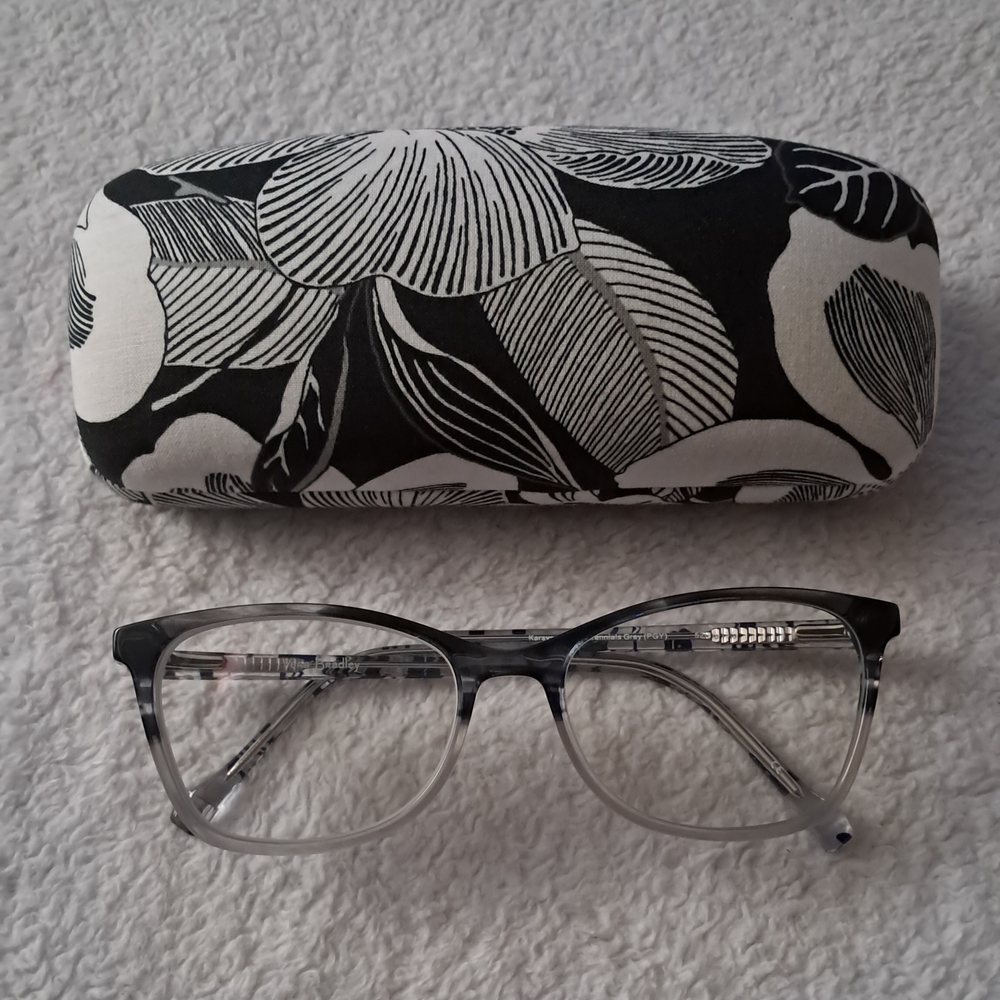 Vera Bradley Black and Gray Eyeglass Frame with Case